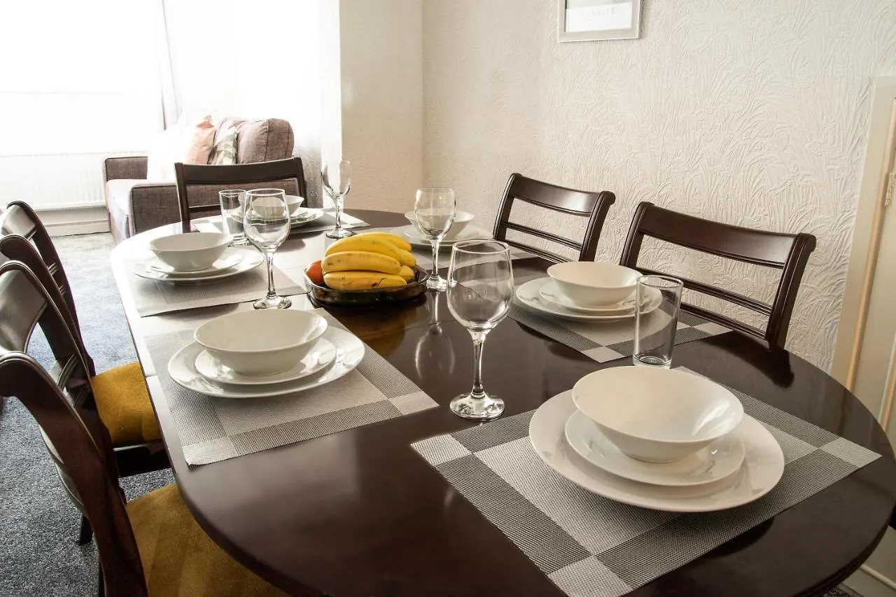 Swansea Cosy Stay Holiday home